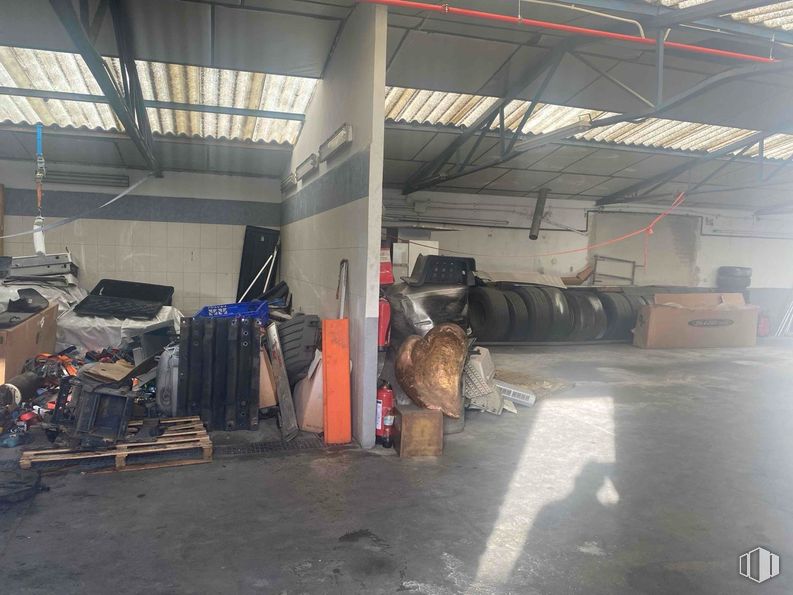 Industrial for rent at Zona empresarial, San Fernando de Henares, Madrid, 28830 with floor, automobile repair shop and workshop around