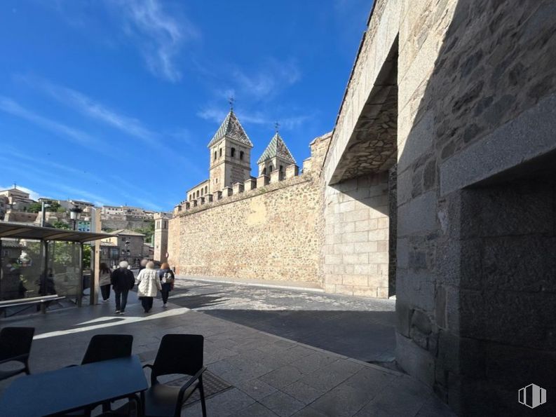 Retail for sale at Casco Histórico, Toledo, 45003 with chair, person, table top, sky, cloud, road surface, facade, travel, road and city around