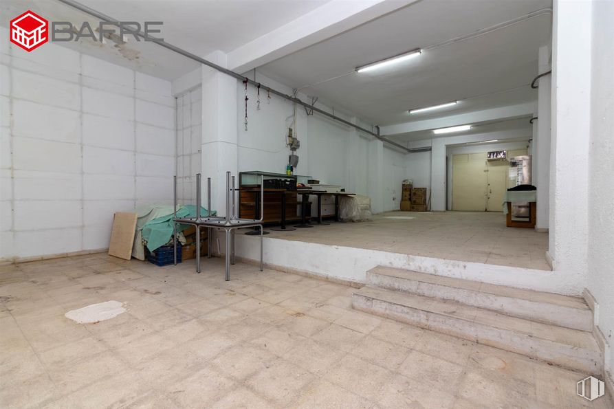 Local en venta en Zona Prosperidad, Chamartín, Madrid, 28002 con lámpara, mesa, alumbrado, suelos, suelo, techo, material compuesto, hormigón, hall y material de construcción alrededor