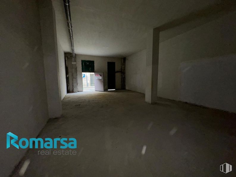 Local en venta en Calle Alhóndiga, Piedrahíta, Ávila, 05500 con accesorio, suelos, suelo, madera, hall, material compuesto, pintura, techo, hormigón y escayola alrededor