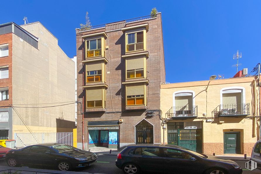 Local en venta en Calle Eraso, 35, Salamanca, Madrid, 28028 con coche, ventana, edificio, neumático, rueda, luz de estacionamiento, cielo, vehículo, diseño urbano y barrio alrededor