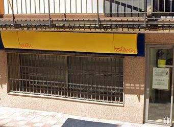 Local en venta en Fuencarral - El Pardo, Fuencarral - El Pardo, Madrid, 28035 con ventana, puerta, propiedad, madera, ladrillo, edificio, albañilería, material compuesto, gas y fachada alrededor