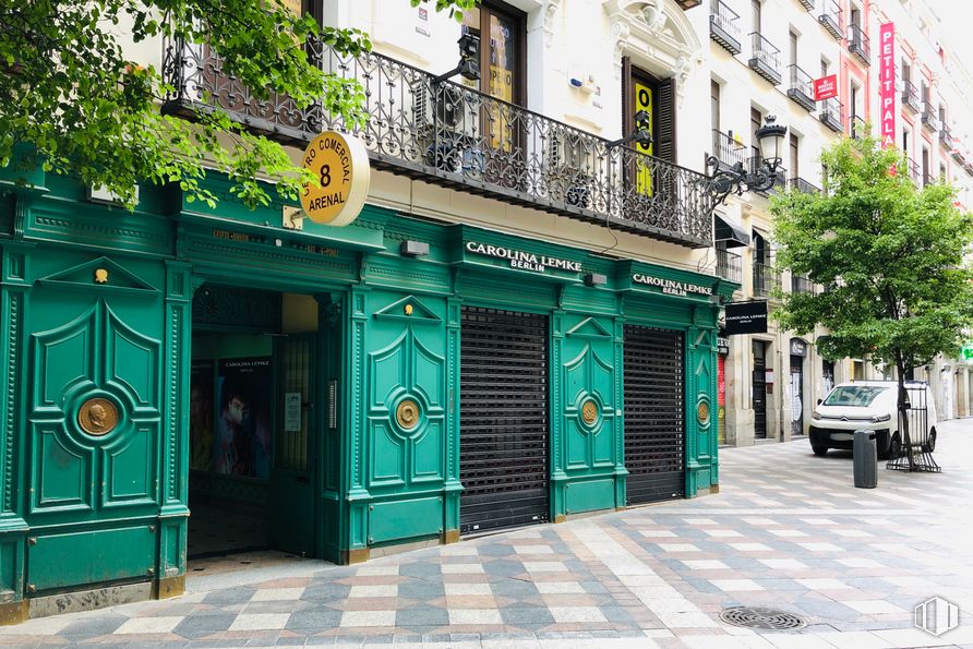 Local en venta en Calle Arenal, 8, Centro, Madrid, 28013 con puerta, coche, edificio, ventana, propiedad, neumático, arquitectura, árbol, barrio y planta alrededor