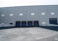 Industrial for rent at Zona Industrial, Borox, Toledo, 45222 with asphalt, floor, flooring, shade, gas, commercial building, parking, facade, rectangle and roof around