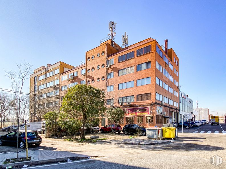 Nave en venta en Calle San Dalmacio, 5, Villaverde, Madrid, 28021 con edificio, coche, cielo, rueda, neumático, propiedad, vehículo, ventana, condominio y bloque de pisos alrededor