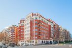 Oficina en alquiler en Calle Serrano 93, Salamanca, Madrid, 28006 con edificio, cielo, ventana, bloque de pisos, luz de la calle, diseño urbano, condominio, árbol, casa y zona residencial alrededor