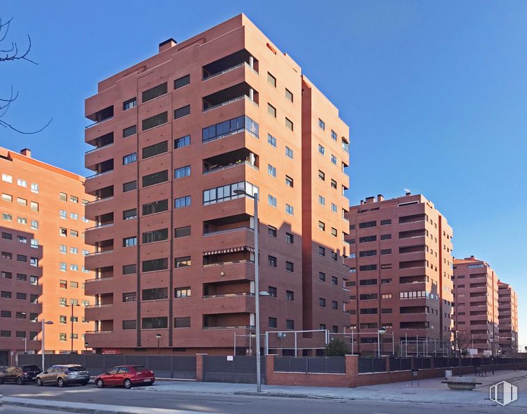 Local en alquiler y venta en Calle Greco, Seseña, Toledo, 45224 con edificio, cielo, día, propiedad, ventana, bloque de torre, diseño urbano, condominio, casa y barrio alrededor