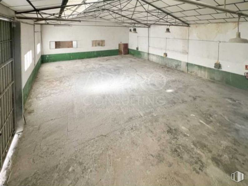 Nave en venta en Zona industrial, Paracuellos de Jarama, Madrid, 28860 con ventana, pabellón, edificio, madera, hall, suelos, puerta, casa, material compuesto y hormigón alrededor