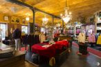 Retail for sale at Ronda Segovia, Arganzuela, Madrid, 28005 with person, chandelier, furniture, leisure, hall, event, automotive design, motor vehicle, building and flooring around