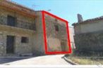 Land for sale at Calle Norte, 6, Salinas del Manzano, Cuenca, 16314 with building, window, sky, fixture, asphalt, house, line, road surface, brick and tree around