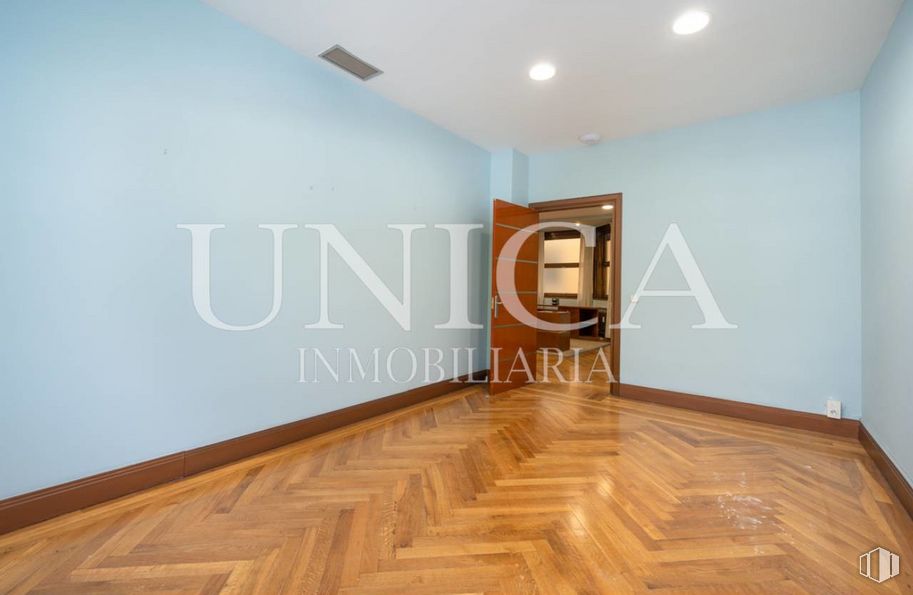 Oficina en venta en Calle Velázquez, Salamanca, Madrid, 28006 con madera, ámbar, interiorismo, pintura, suelos, tinte para madera, suelo, accesorio, edificio y pared alrededor