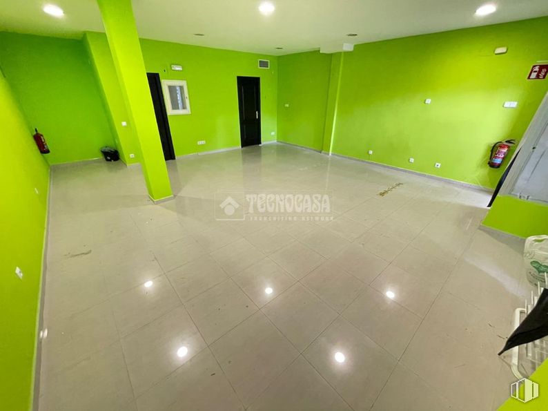 Local en venta en Zona Espinilla - Parque Blanco, Coslada, Madrid, 28820 con accesorio, pintura, suelos, interiorismo, suelo, edificio, madera, material compuesto, techo y madera dura alrededor