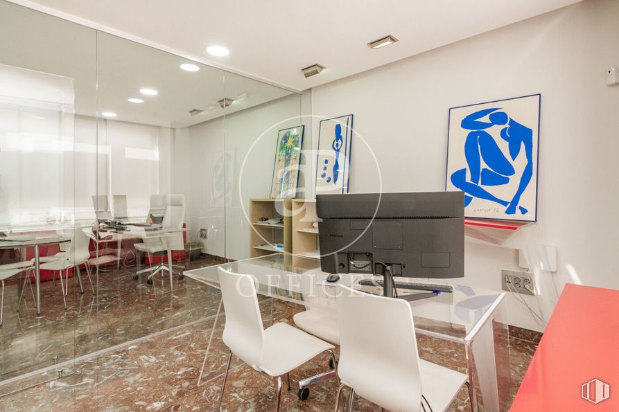 Oficina en venta en Calle Orense, Tetuán, Madrid, 28020 con silla, escritorio, mesa, interiorismo, suelos, edificio, techo, evento, habitación y ciudad alrededor