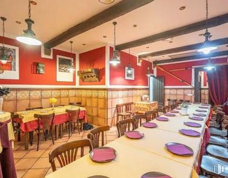 Retail for rent at San Blas - Las Rosas, San Blas - Canillejas, Madrid, 28022 with light fixture, table top, lighting, table, furniture, property, chair, interior design, event and ceiling around