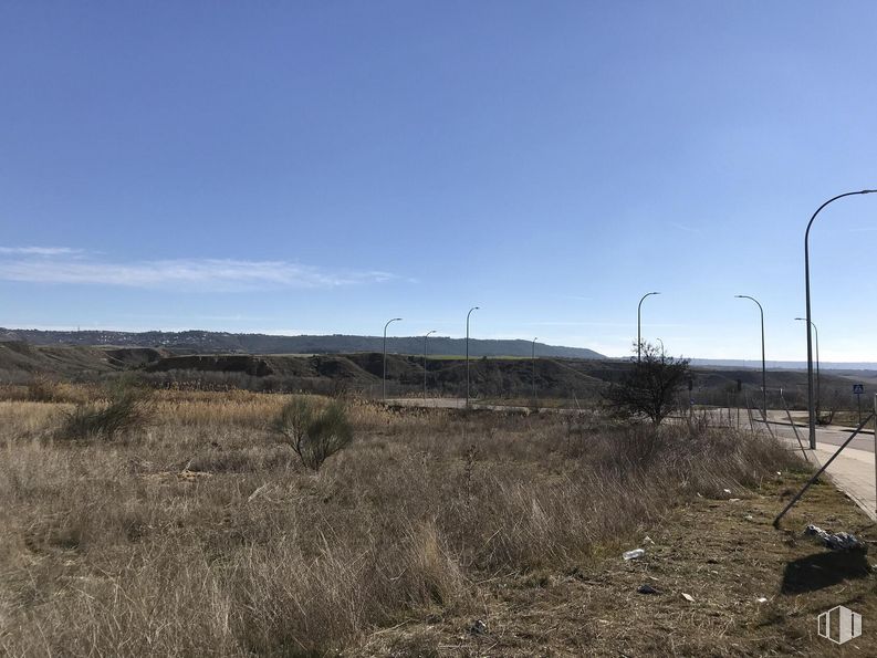 Land for sale at Calle Aceña, Guadalajara, 19004 with street light, sky, plant, cloud, plain, horizon, landscape, road, grassland and slope around