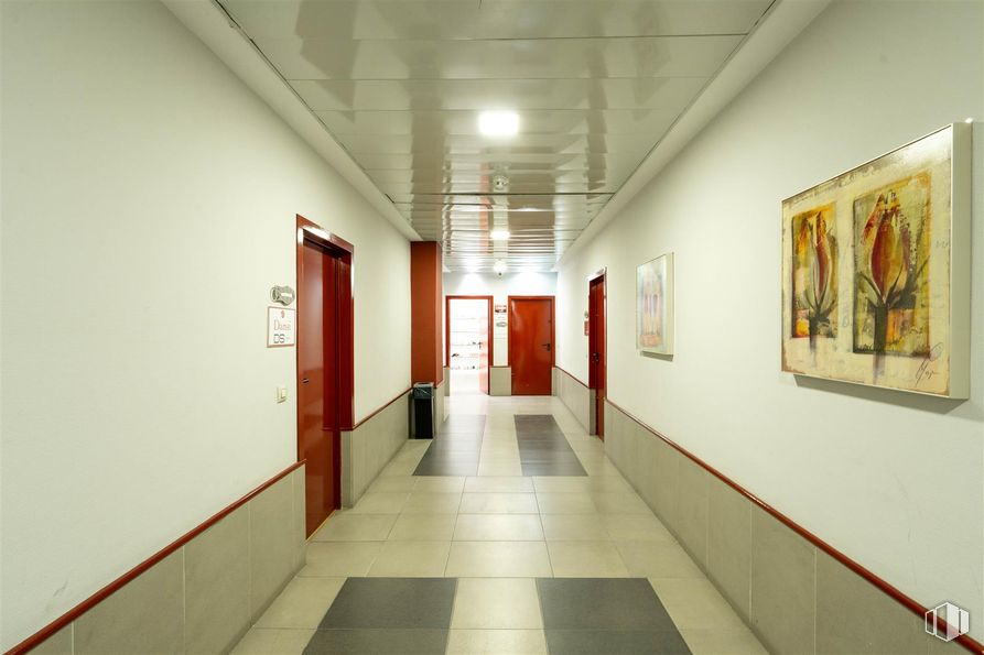 Oficina en venta en Calle Alfonso Gómez, 17, San Blas - Canillejas, Madrid, 28037 con marco, cuadro, suelos, edificio, hall, accesorio, suelo, arte, puerta y techo alrededor