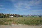 Land for sale at Calle Mérida Enclaves Coto, El Casar, Guadalajara, 19170 with cloud, sky, plant, natural landscape, building, asphalt, tree, horizon, grassland and plain around