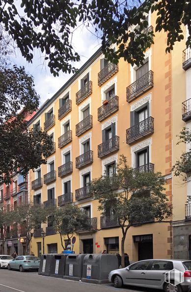 Local en venta en Calle Fuencarral, Centro, Madrid, 28004 con coche, edificio, ventana, rueda, neumático, vehículo terrestre, vehículo, cielo, árbol y diseño urbano alrededor