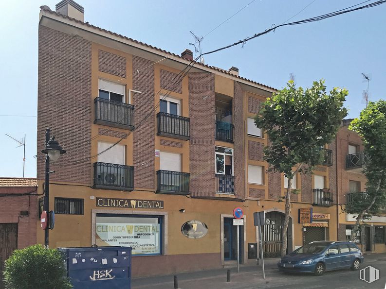 Local en venta en Avenida del Consuelo, 1, Ciempozuelos, Madrid, 28350 con coche, edificio, cielo, ventana, rueda, neumático, planta, arquitectura, diseño urbano y barrio alrededor