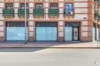 Retail for rent at Calle Ronda Fiscal, Alcalá de Henares, Madrid, 28803 with door, building, window, wood, rectangle, road surface, brick, facade, tints and shades and brickwork around