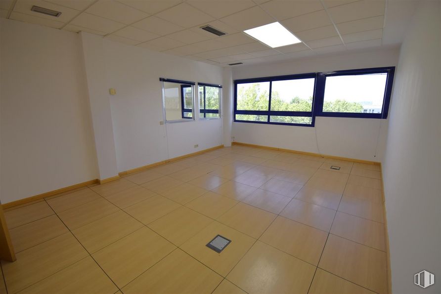 Oficina en venta en Calle Perú, Las Rozas de Madrid, Madrid, 28290 con ventana, lámpara, accesorio, madera, edificio, suelo, hall, suelos, techo y casa alrededor