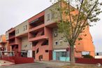 Retail for sale at Calle Santa Mónica, San Martín de la Vega, Madrid, 28330 with apartment, residential area, urban design, automotive parking light, balcony, family car, luxury vehicle, condominium, automotive tail & brake light and concrete around