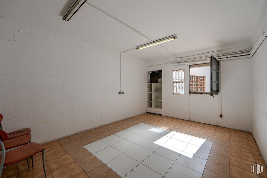 Local en venta en Calle Rábida, Tetuán, Madrid, 28039 con alumbrado, silla, ventana, accesorio, edificio, madera, hall, interiorismo, suelo y suelos alrededor