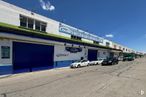 Industrial for sale at Calle Impresores, 3, Getafe, Madrid, 28906 with car, cloud, automotive parking light, sky, wheel, vehicle, tire, building, asphalt and automotive tire around