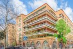 Retail for sale at Calle Rodríguez San Pedro, Chamberí, Madrid, 28015 with car, building, cloud, sky, tree, wheel, tire, window, urban design and condominium around