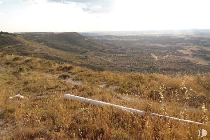 Land for sale at Calle Miralrío, Trijueque, Guadalajara, 19192 with sky, cloud, plant, natural landscape, land lot, slope, mountain, plain, landscape and grassland around