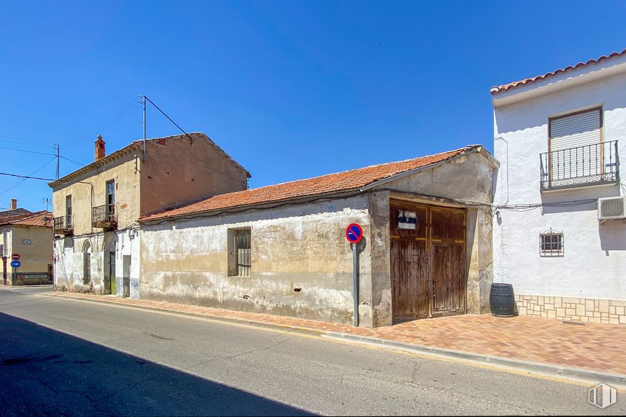 Suelo en venta en Calle Doctora Queralto, 11, Borox, Toledo, 45222 con casa, ventana, puerta, cielo, edificio, superficie de carretera, accesorio, asfalto, madera y barrio alrededor