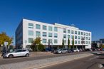 Office for rent at Avenida Bruselas, 30, Alcobendas, Madrid, 28108 with car, building, wheel, sky, tire, property, vehicle, urban design, condominium and residential area around