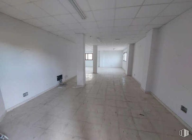 Local en venta en Paseo Provincias, Rivas-Vaciamadrid, Madrid, 28529 con suelo, suelos, techo, suelo de baldosas, hall, transparencia, iluminación natural, limpieza y azulejo alrededor