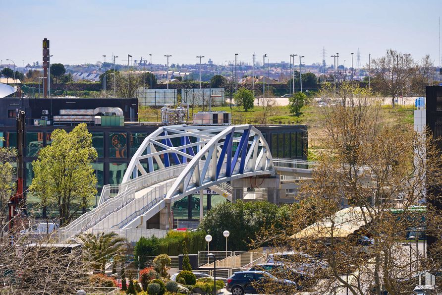 Oficina en alquiler en Edificio Margarita, Calle Somera, 5, Moncloa - Aravaca, Madrid, 28023 con puente, cielo, día, planta, edificio, árbol, diseño urbano, ciudad, área metropolitana y uso mixto alrededor