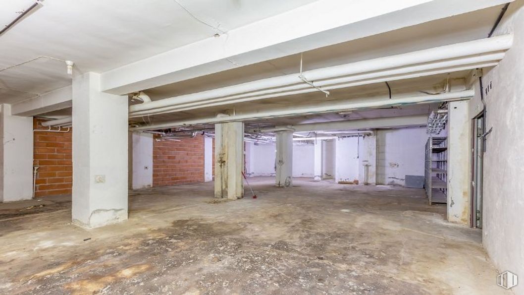 Local en alquiler y venta en Calle Rodríguez San Pedro, 8, Chamberí, Madrid, 28015 con hall, accesorio, suelos, madera, gas, hormigón, edificio, material de construcción, ingeniería y techo alrededor