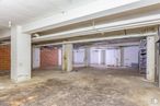 Retail for sale & for rent at Calle Rodríguez San Pedro, 8, Chamberí, Madrid, 28015 with hall, fixture, flooring, wood, gas, concrete, building, building material, engineering and ceiling around