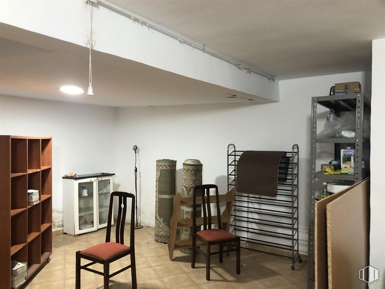 Retail for sale at Zona centro, Soto del Real, Madrid, 28791 with chair, lighting, furniture, shelf, bookcase, wood, shelving, interior design, floor and flooring around