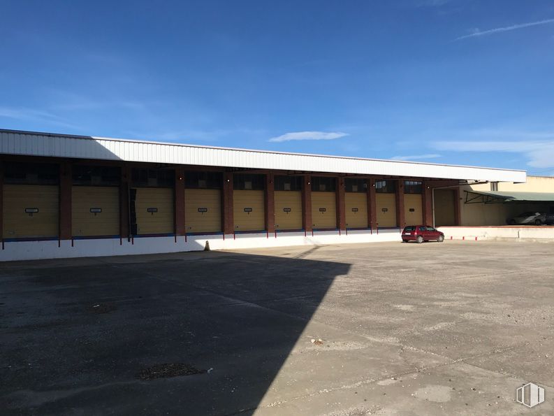 Industrial for sale at Carretera Madrid - Toledo, 57, Olías del Rey, Toledo, 45280 with building, cloud, sky, road surface, asphalt, shade, house, landscape, facade and concrete around