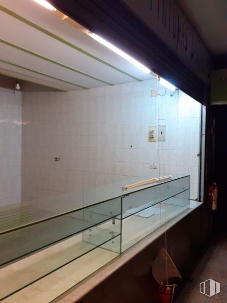 Local en alquiler y venta en Calle San José, 22, Alcorcón, Madrid, 28921 con ebanistería, alumbrado, accesorio, madera, piso, pavimento, material compuesto, techo, edificio y espacio alrededor