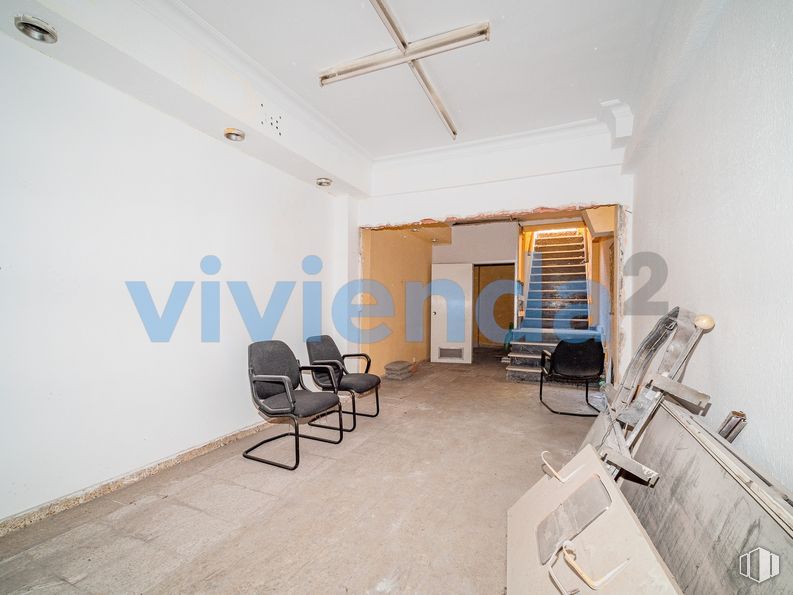 Local en venta en Calle José Hierro, Ciudad Lineal, Madrid, 28027 con silla, mueble, edificio, ventilador de techo, alumbrado, pasillo, madera, interiorismo, sofá y gris alrededor