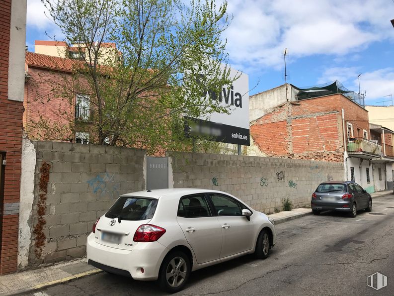 Suelo en venta en Calle San Pedro, 66, Coslada, Madrid, 28820 con coche, rueda, neumático, vehículo terrestre, vehículo, nube, cielo, propiedad, ventana y edificio alrededor