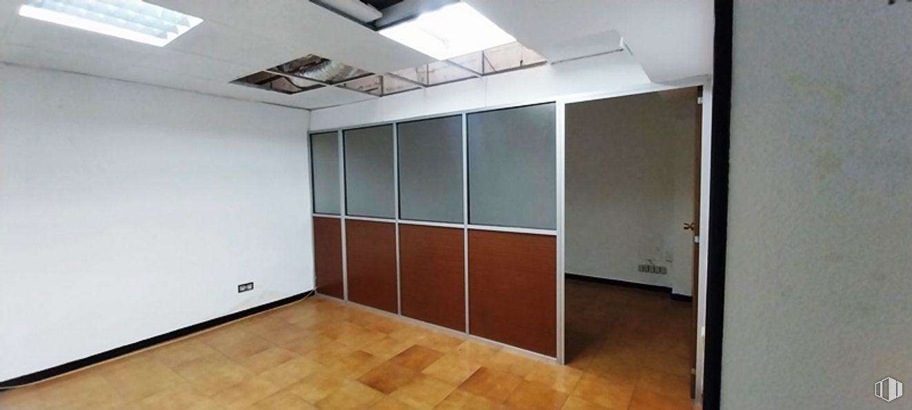 Oficina en venta en Calle Montesa, Salamanca, Madrid, 28006 con ebanistería, accesorio, madera, hall, suelos, puerta, suelo, edificio, pared y madera dura alrededor