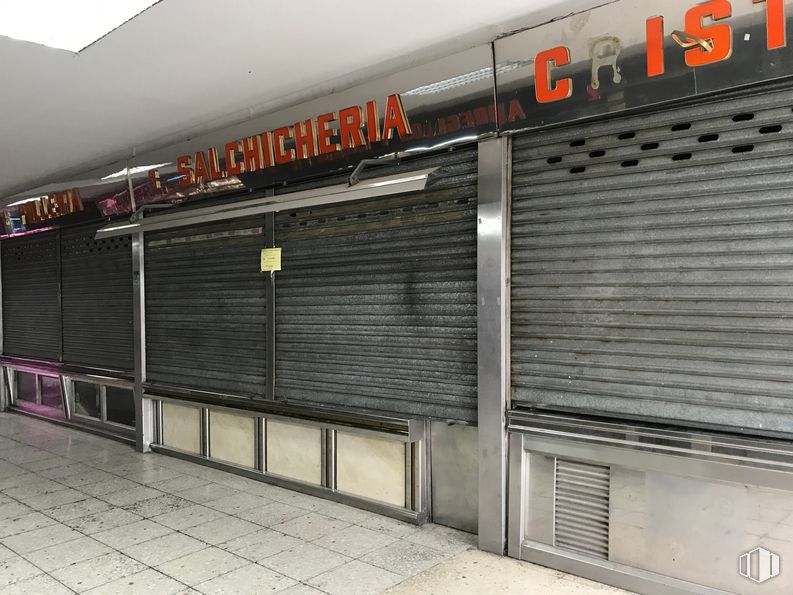 Local en venta en Calle Comunidad de Madrid, 1, Fuenlabrada, Madrid, 28944 con ebanistería, accesorio, suelo, gas, material compuesto, tintes y matices, fachada, edificio, señalización y techo alrededor