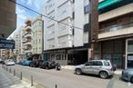 Local en alquiler en Centro urbano, Cuenca, 16002 con coche, edificio, rueda, vehículo terrestre, luz de estacionamiento, neumático, vehículo, ventana, diseño urbano y condominio alrededor