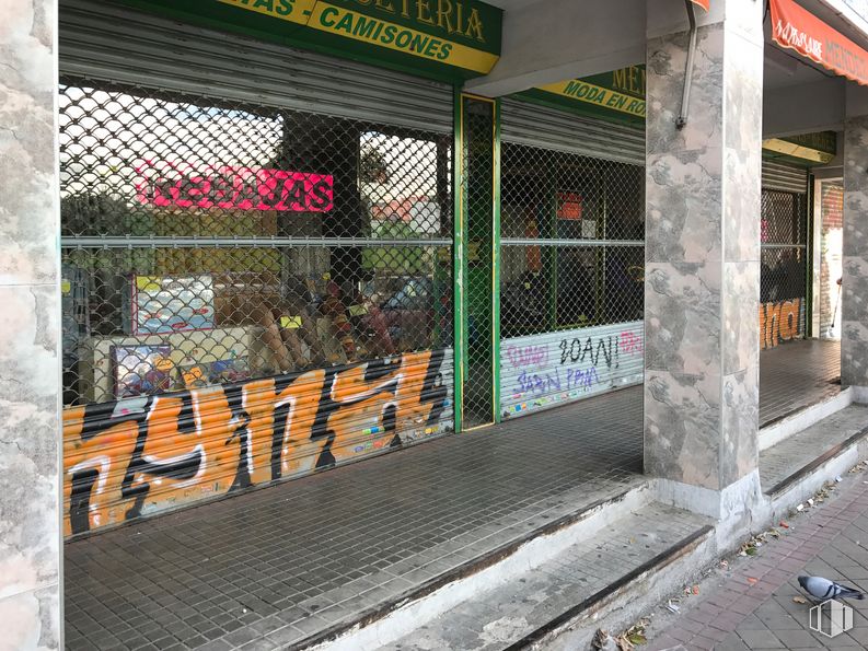 Local en alquiler en Avenida Padre Piquer, 17, La Latina, Madrid, 28024 con accesorio, fuente, gas, fachada, material compuesto, venta al por menor, edificio, acera, superficie de la carretera y ciudad alrededor