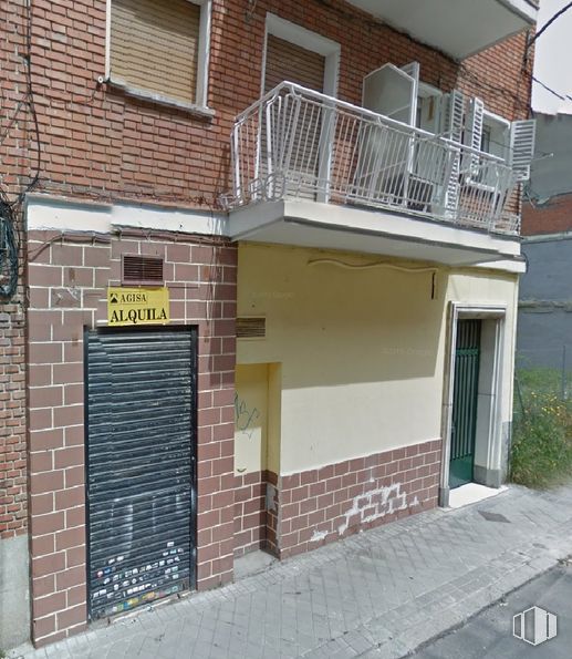 Local en alquiler en Callejón de Dómine, Fuencarral - El Pardo, Madrid, 28034 con ventana, puerta, edificio, planta, accesorio, albañilería, madera, superficie de carretera, ladrillo y material de construcción alrededor