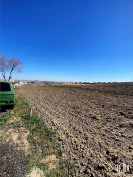 Land for sale at Camino Mocejón, Olías del Rey, Toledo, 45280 with van, sky, plant, cloud, vehicle, tree, plain, natural landscape, car and grassland around