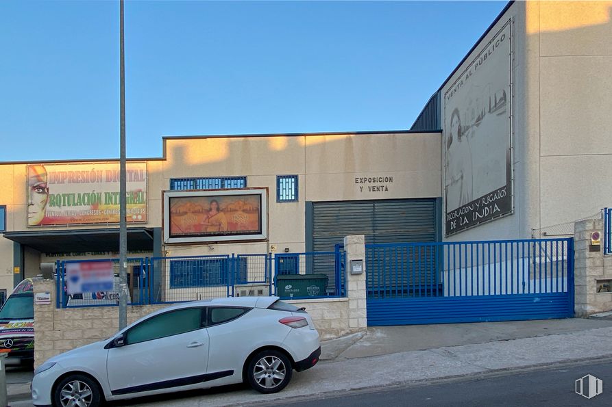 Nave en alquiler y venta en Calle Joaquín Sorolla, Rivas-Vaciamadrid, Madrid, 28529 con rueda, coche, cielo, neumático, propiedad, vehículo, placa de matrícula del vehículo, vehículo motorizado, neumático automotriz y exterior automotriz alrededor