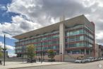 Office for rent at Plaza Constitución, 2, Fuenlabrada, Madrid, 28945 with building, cloud, sky, property, plant, tree, house, urban design, commercial building and facade around