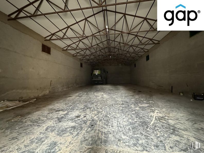 Industrial for sale at Zona centro, Villares del Saz, Cuenca, 16442 with infrastructure, architecture, black-and-white, flooring, floor, wall, asphalt, building, art and ceiling around